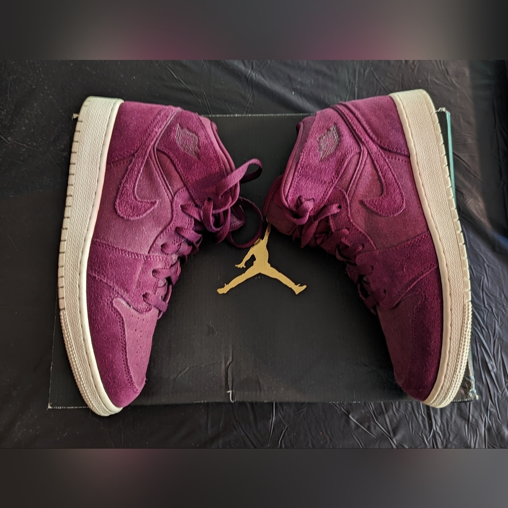 Air Jordan 1 Bordeaux Mid